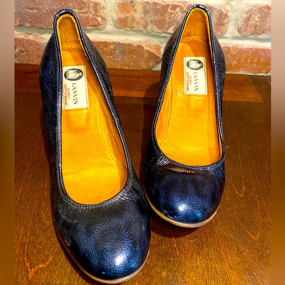 Lanvin Paris Navy Blue Patent Leather Wedge Shoes – Size 36 1/2